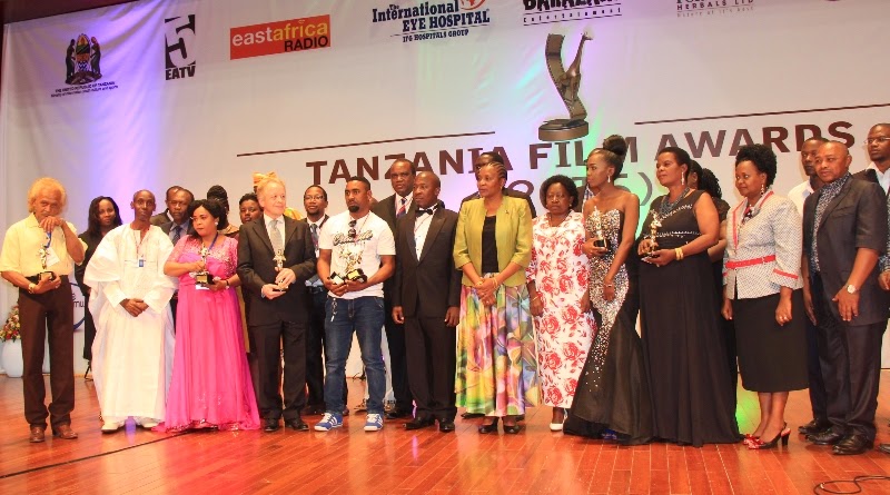 Picha ya pamoja ya washindi wa Tanzania Film Awards (TAFA) 2015 zilitolewa kwenye ukumbi wa wa mikutano wa kimataifa wa Mwalimu Nyerere jijini Da-es-salaam.